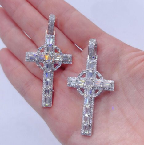 VVS Moissanite Diamond Cross Pendant - Iced Out Baguette Cut Hip Hop Charm