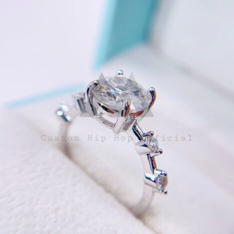 4.3CT VVS Moissanite Solitaire Engagement Ring Classic Single Stone - Image 2