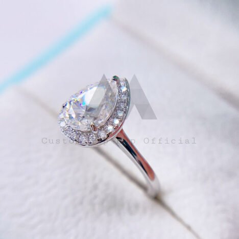 VVS MOissanite 2.5 CT Sterling Silver Engagement Ring Pear Cut - Image 2