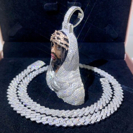 Unique Design VVS Moissanite Diamond Enamel 3D Design Jesus Pendant with 10MM Cuban Chain - Image 2