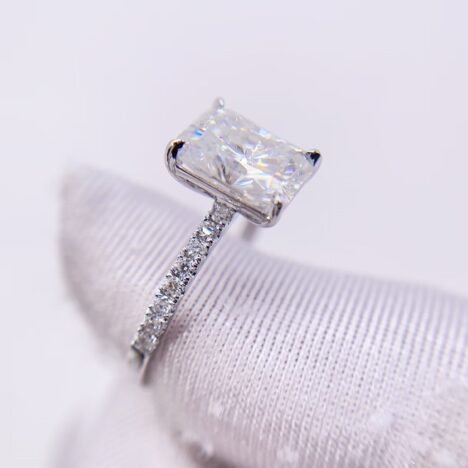 Vintage Style 10k 14k 18k White Gold Radiant Cut 5CT Moissanite Diamond Ring For Wedding - Image 3
